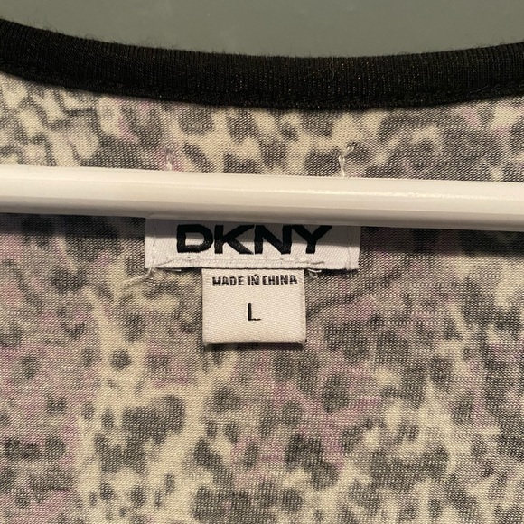 Short Sleeved Top - Picture 2 of 2